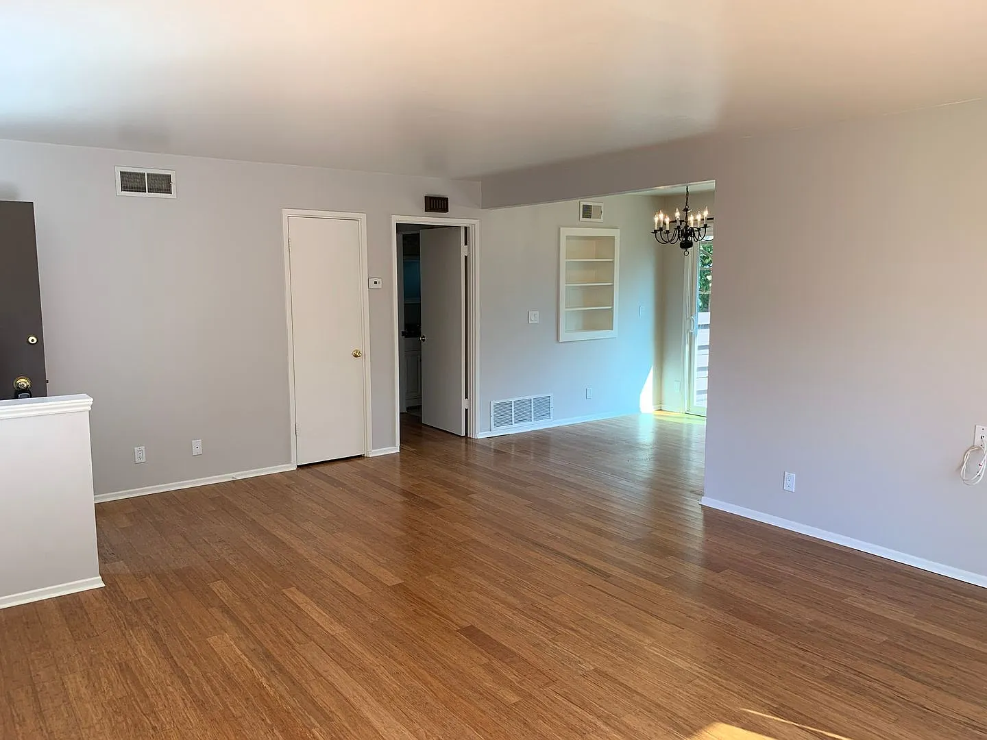 Charming Updated 3 Bedroom / 2 Bath Goleta Home - Dog Friendly! — Photo 4