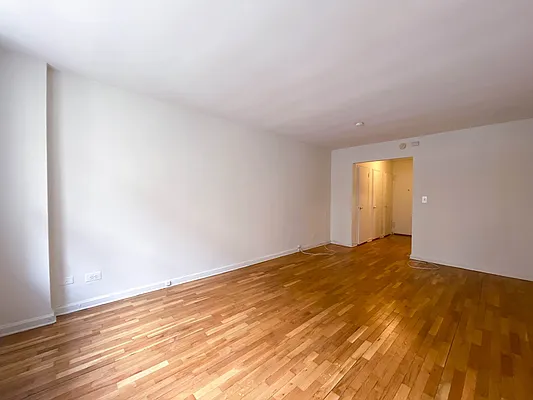 Rented by City Connections Realty | media 11