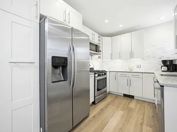 15 Park Vale APT A, Brookline, MA 02446