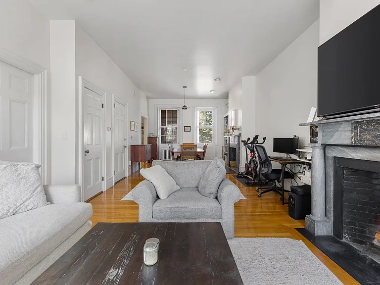 13 Harvard St #2 — Photo 4