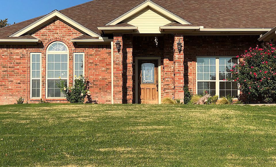 2nd image of 125 Canter Lane Dr