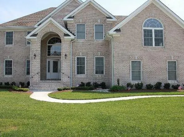 1952 Champion Cir, Virginia Beach, VA 23456