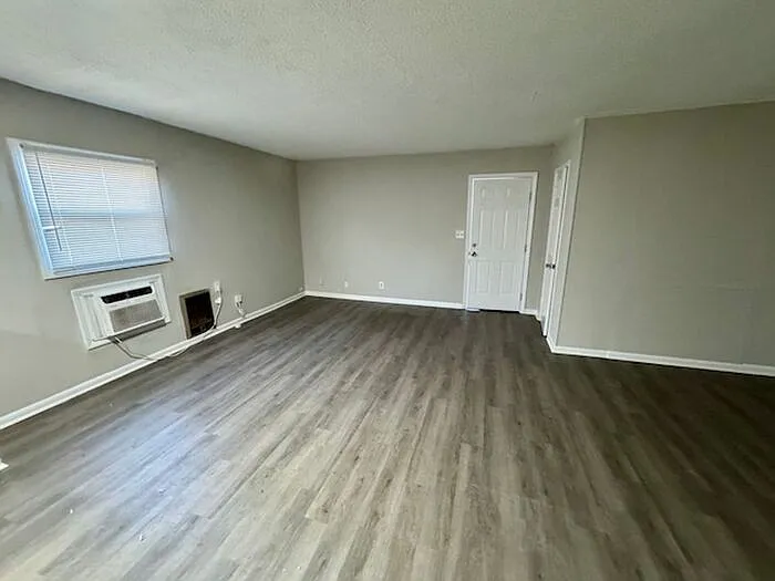 2403 Mastin Lake Rd NE #2 — Photo 2