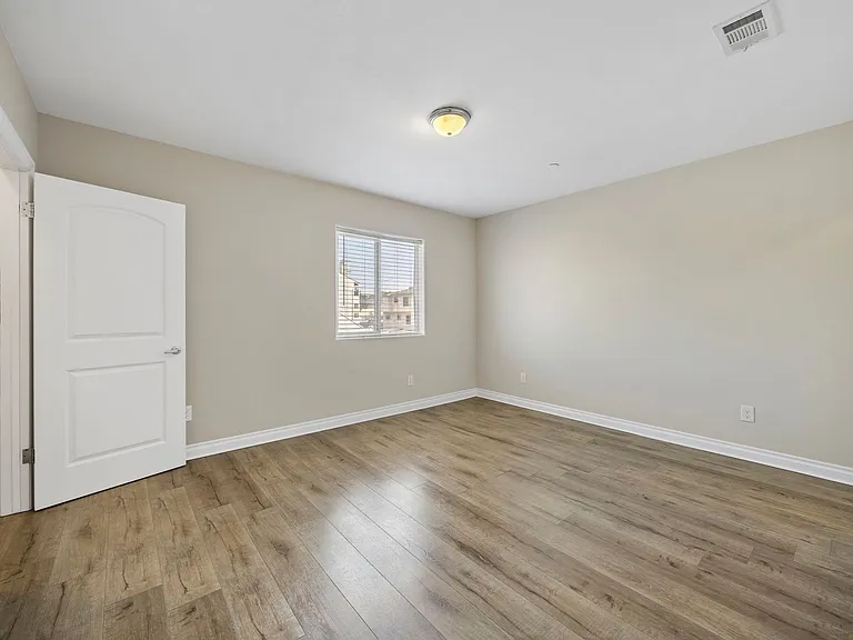 872 N Edgemont St #8721 — Photo 15