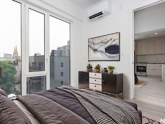 4th image of 344 Lorimer St #6W