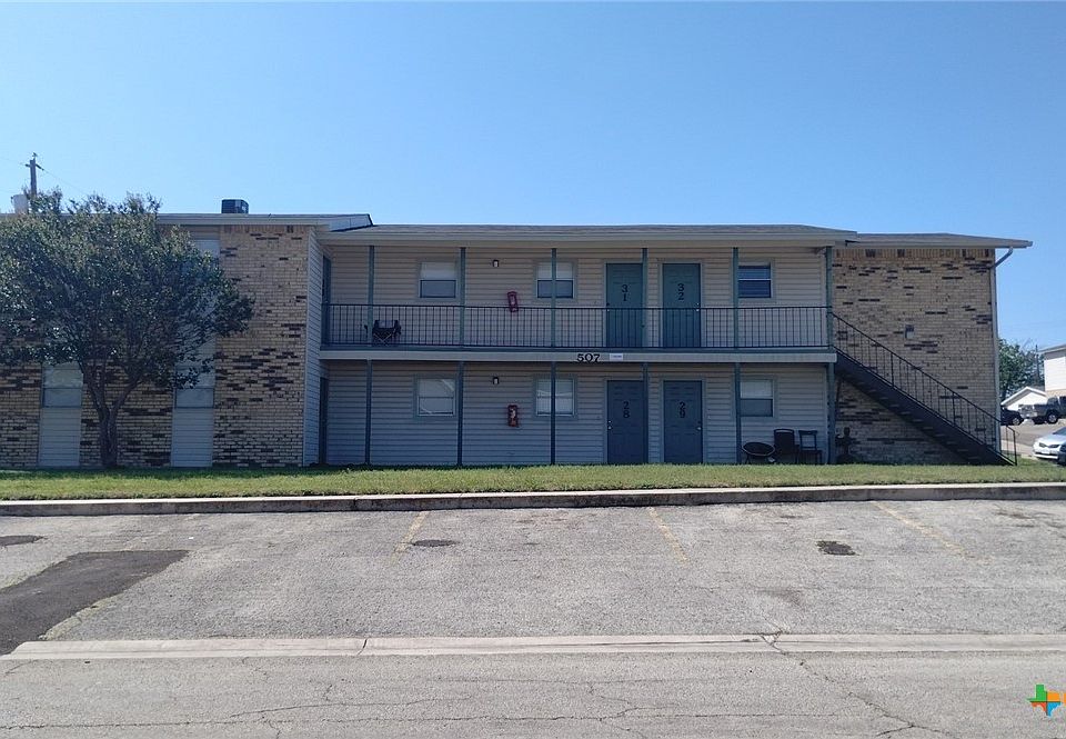 1st image of 507 Hackberry St