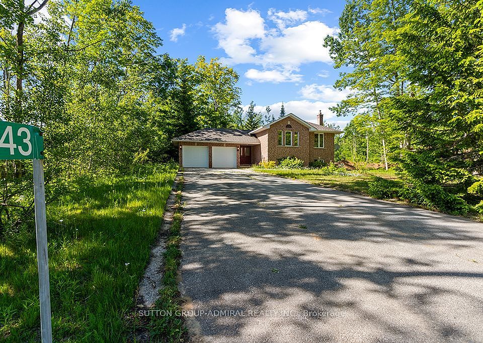 1st image of 43 Graham Cres