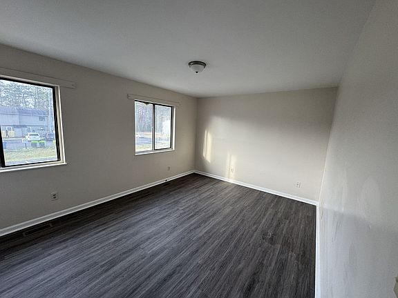 5th image of 176 Brown Blvd #172R