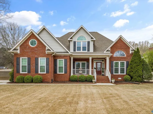 2640 Bransford Trl SE, Owens Cross Roads, AL 35763