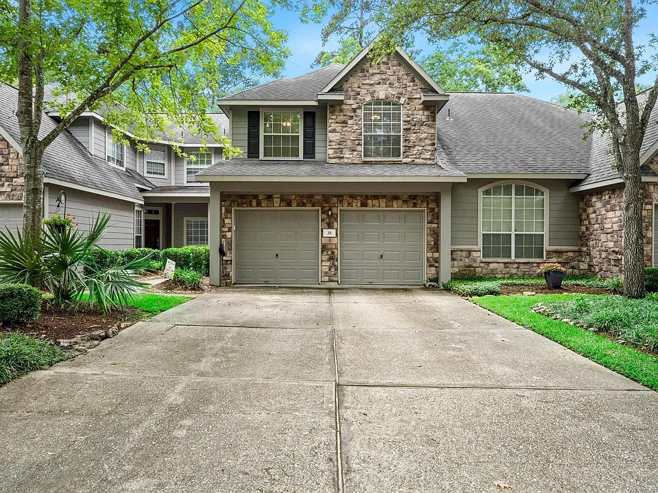31 Endor Forest Pl