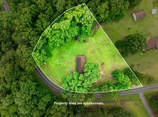 950 Dickson Rd, Campobello, SC 29322