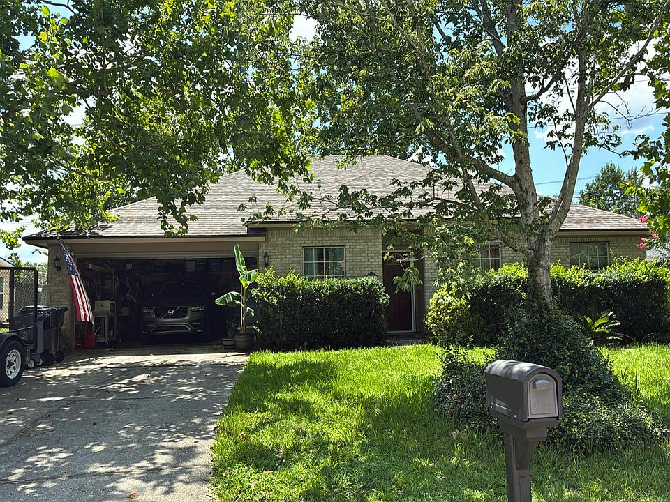 1st image of 437 Charles Pinckney St