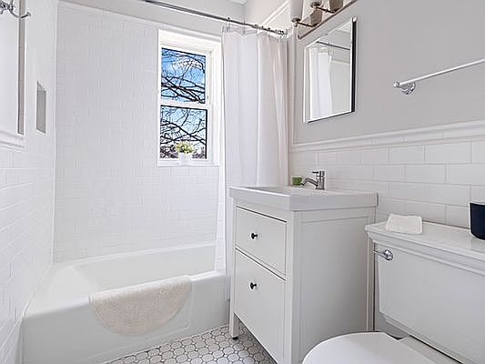5th image of 302 Lafayette Ave APT 2