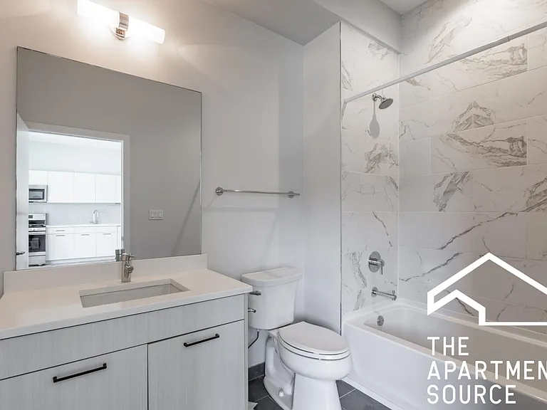2247 W Lawrence Ave #3 — Photo 13