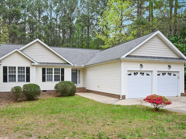 60 Medford Dr, Youngsville, NC 27596