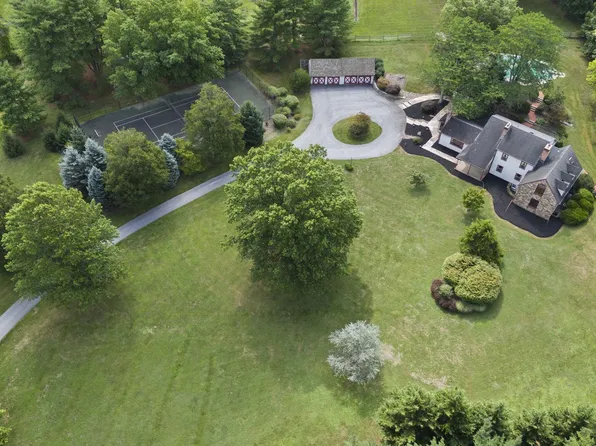 1230 Kriebel Mill Rd, Collegeville, PA 19426