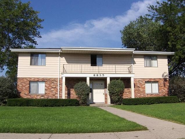 2nd image of 8835 N Swan Rd #8839