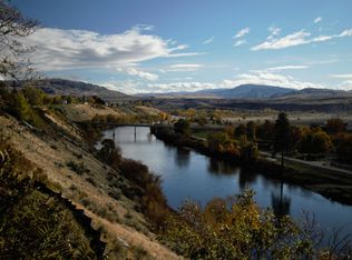 522 E Dewberry Ave, Omak, WA 98841