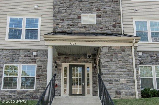 1st image of 5205 Wyndholme Cir Unit 401