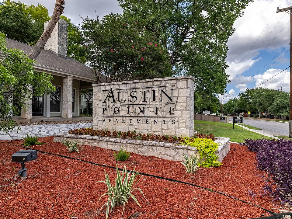 Austin Pointe Apartments