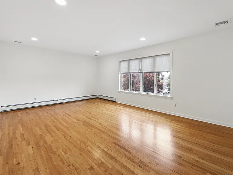 15 W Bradford Ave — Photo 26