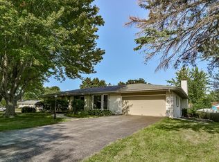 5224 Ponderosa Dr, Rockford, IL 61107