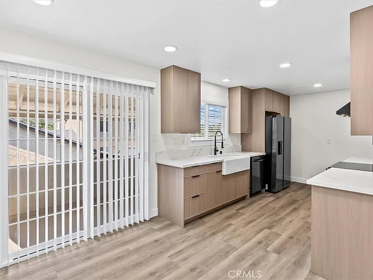 220 N Monte Vista St #C — Photo 8