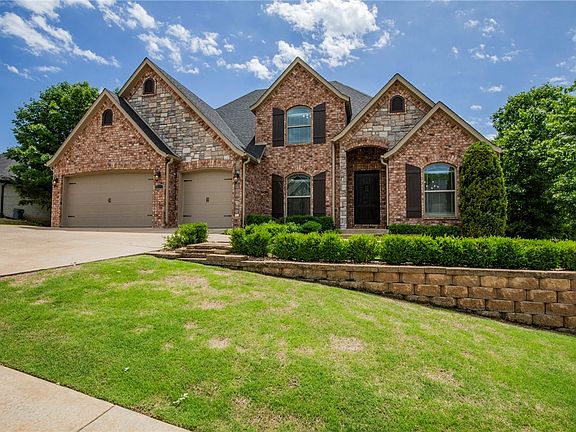 5th image of 3111 E Crestline Pl
