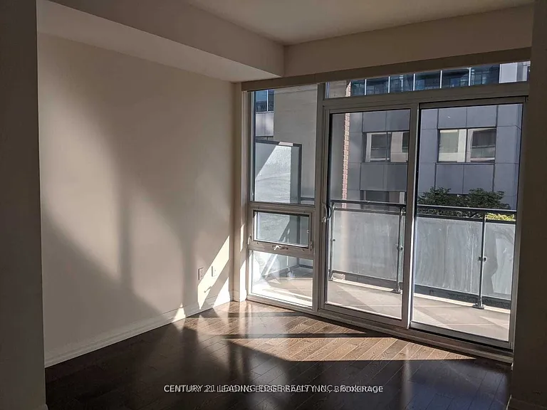 460 Adelaide St E #633 — Photo 11