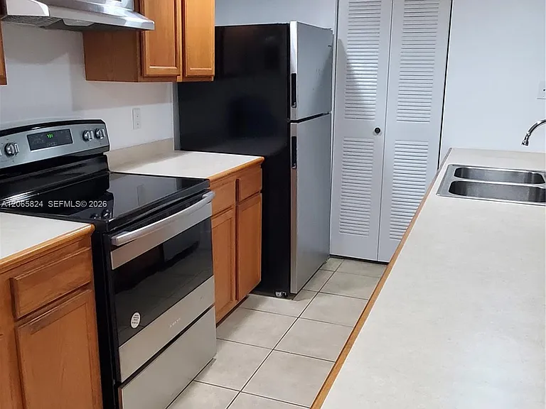 9909 Westwood Dr #121 — Photo 7