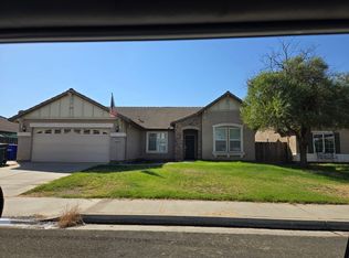 1873 W Picadilly Ln, Hanford, CA 93230