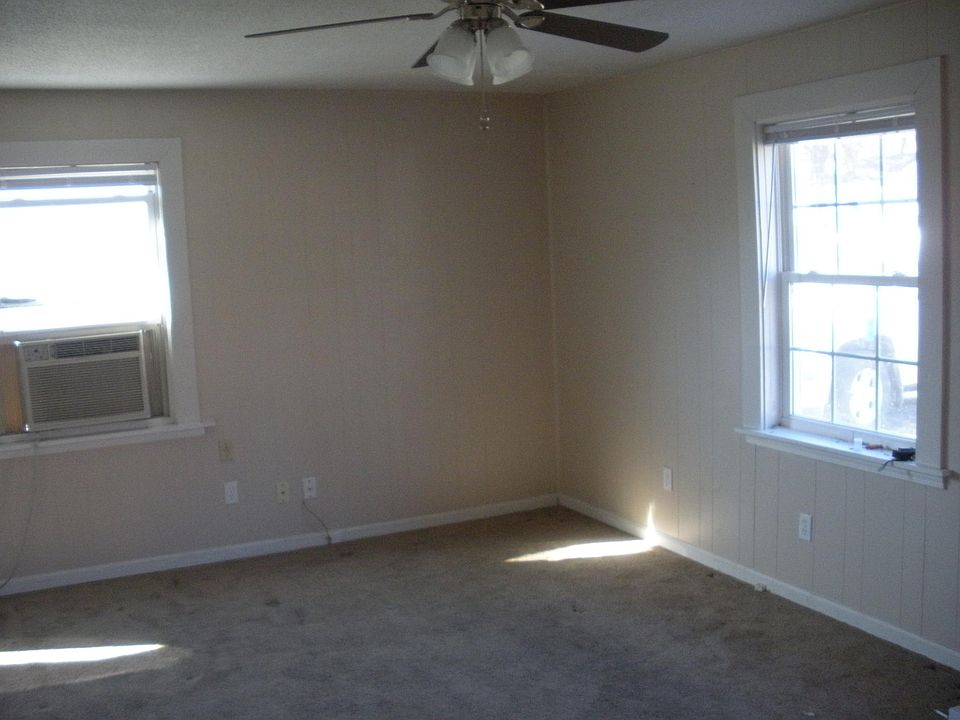 2nd image of 5005 Crest Dr
