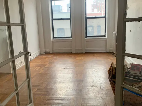 409 Edgecomb Avenue image 3 of 15