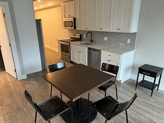 5th image of 1310 N Broad St APT B1