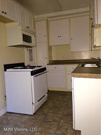 1st image of 5415 Fernwood Ave