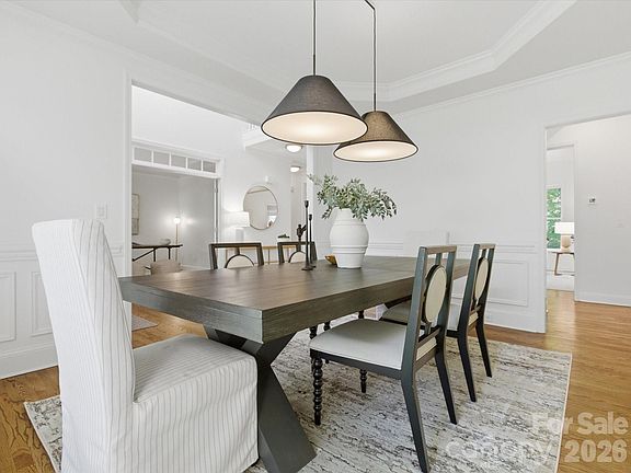 4th image of 1104 Lytton Ln