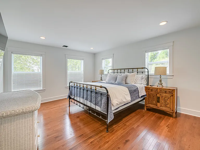 11 Murray Pl — Photo 12