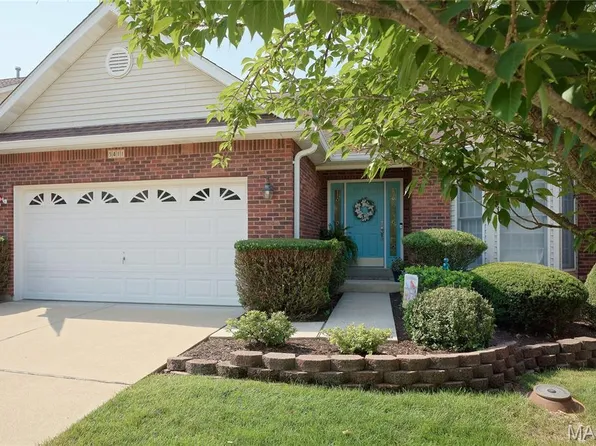 5411 Heather Bluff Ct, Saint Louis, MO 63128