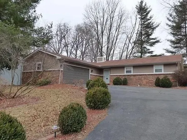 2001 Lemontree Ln, Collinsville, IL 62234