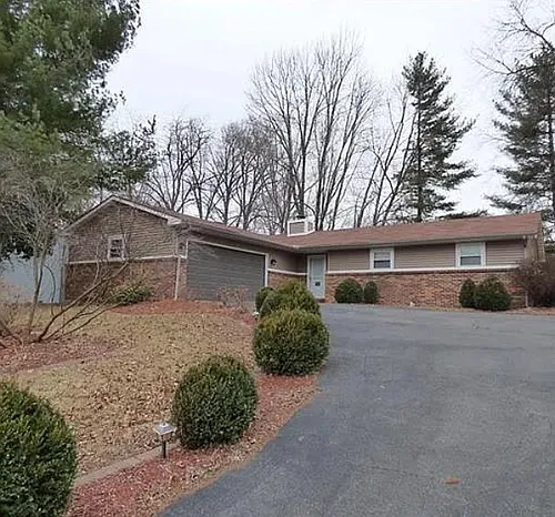 2001 Lemontree Ln Photo 1
