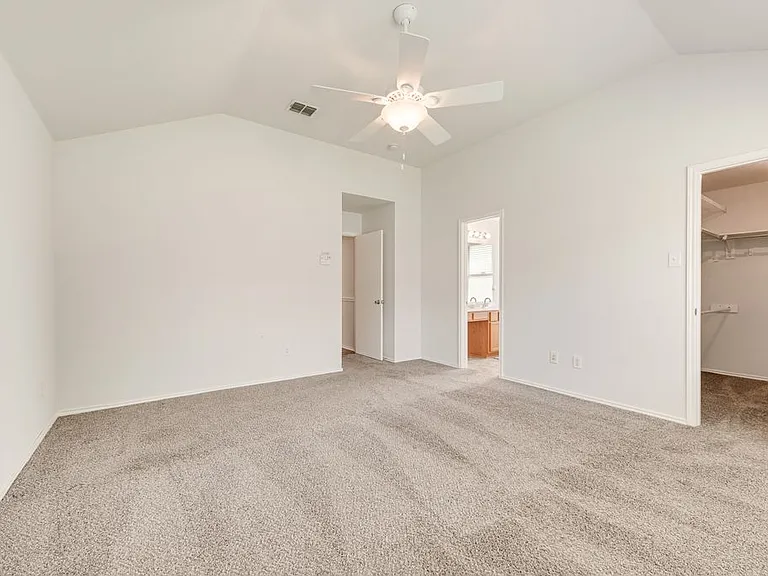 1004 Trickham Dr — Photo 24