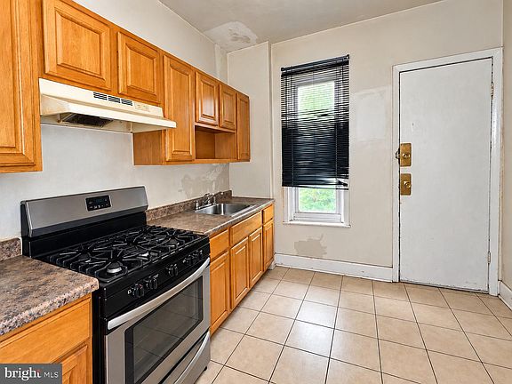 3rd image of 6123 Hegerman St