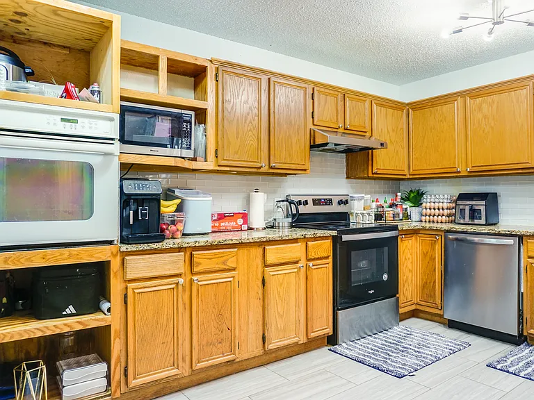 6103 Tidewater Dr — Photo 9