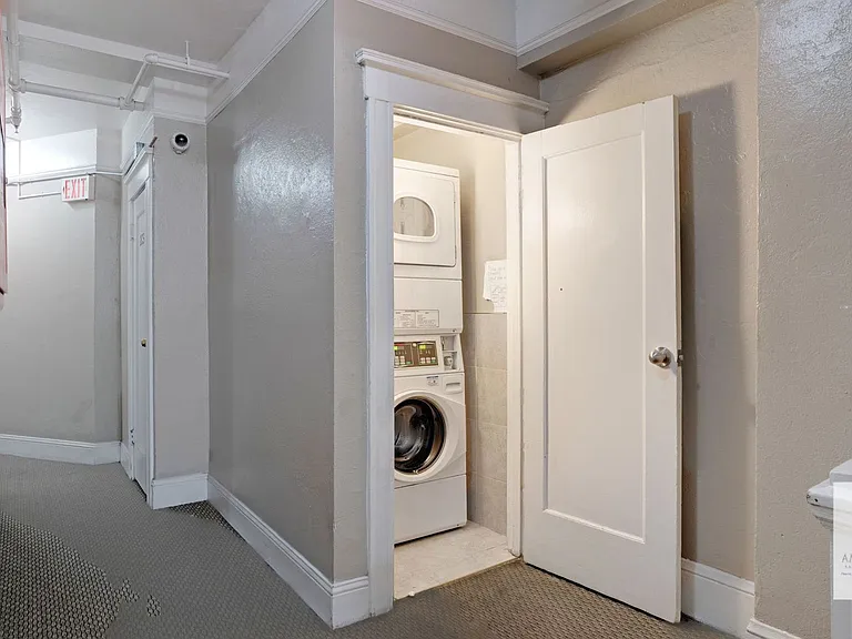 621 Taylor St — Photo 18