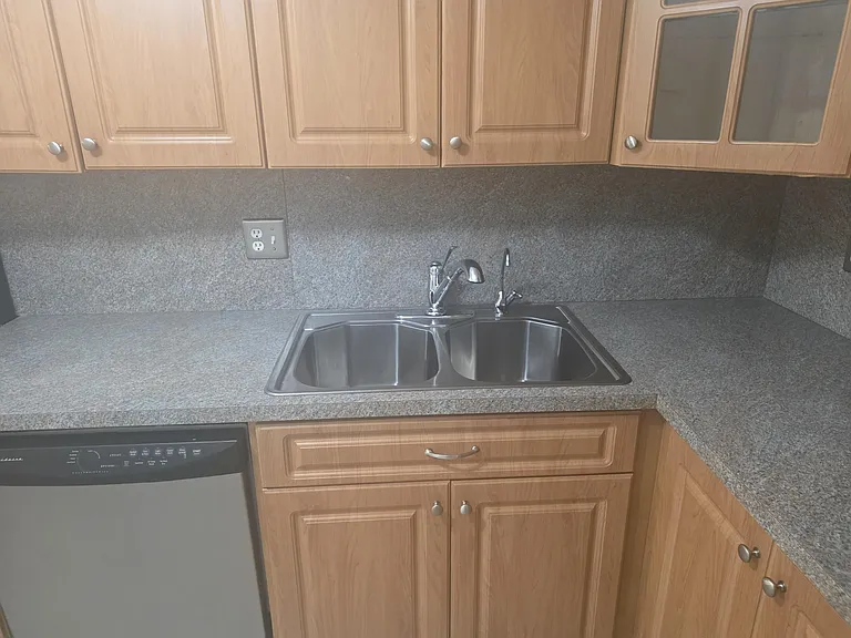 959 SE 2nd Ave #214 — Photo 34