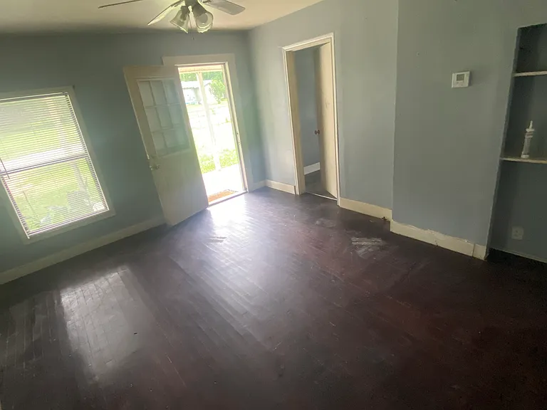 1501 Line Ferry Rd — Photo 9