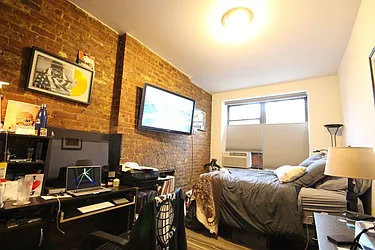Rented by Dynamik Realty