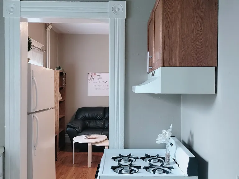 731 Kimbark St #2 — Photo 8