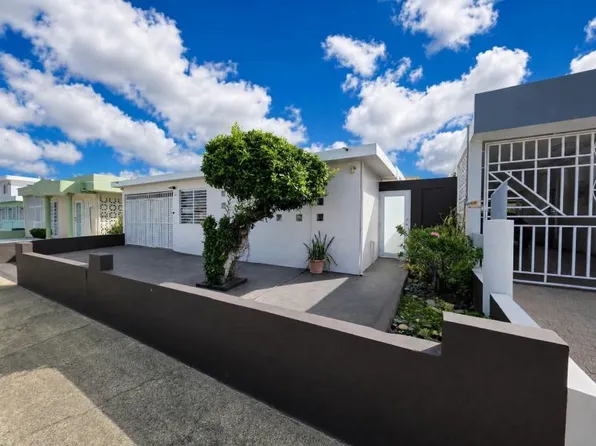 1143 Calle Luis Cordova Chirino Urb Country Clb, San Juan, PR 00924