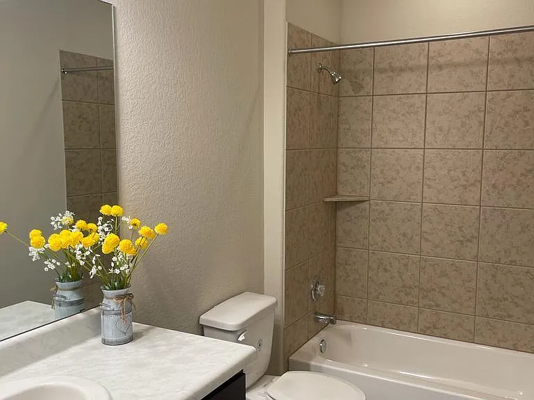 160 Earl Keen St — Photo 9